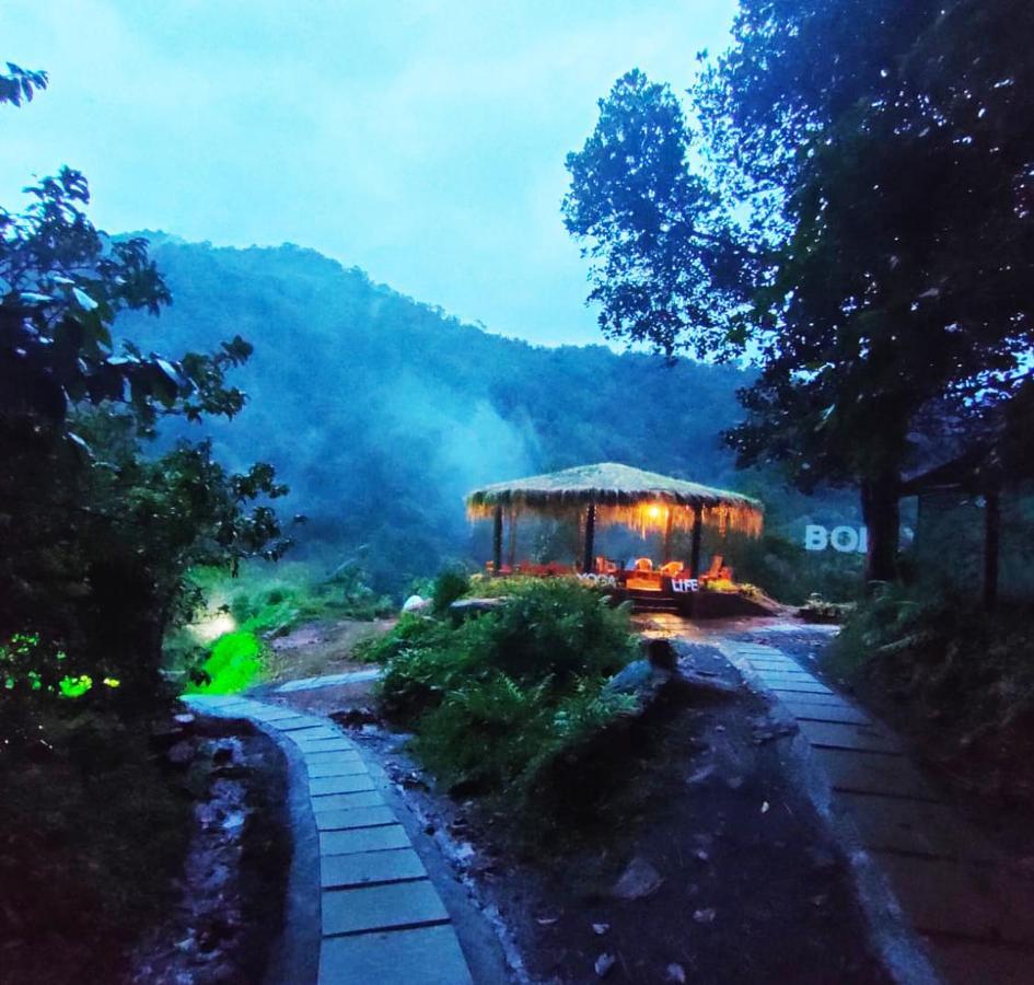 Holistic Stay Eco-Resort & Ayurvedic Retreat Paithalmala Екстер'єр фото