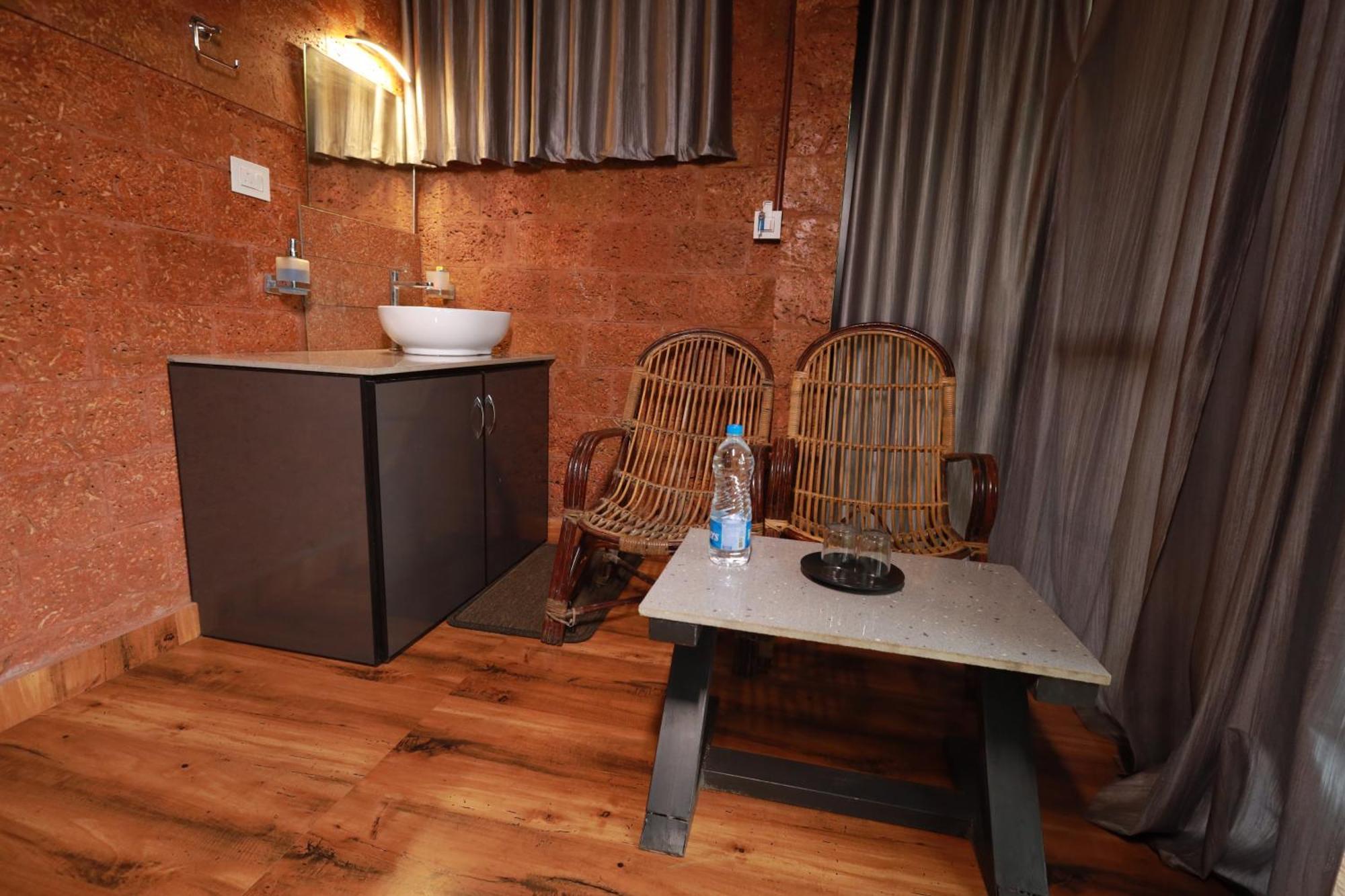 Holistic Stay Eco-Resort & Ayurvedic Retreat Paithalmala Екстер'єр фото