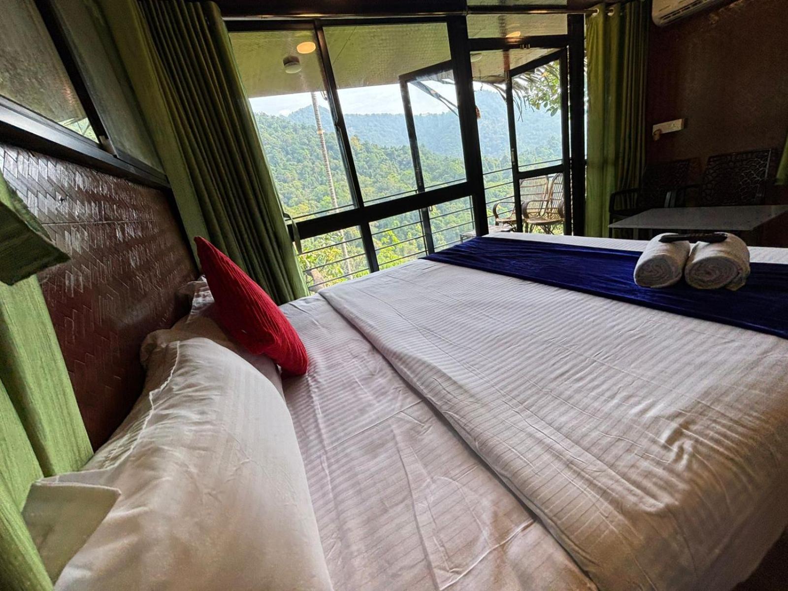 Holistic Stay Eco-Resort & Ayurvedic Retreat Paithalmala Екстер'єр фото